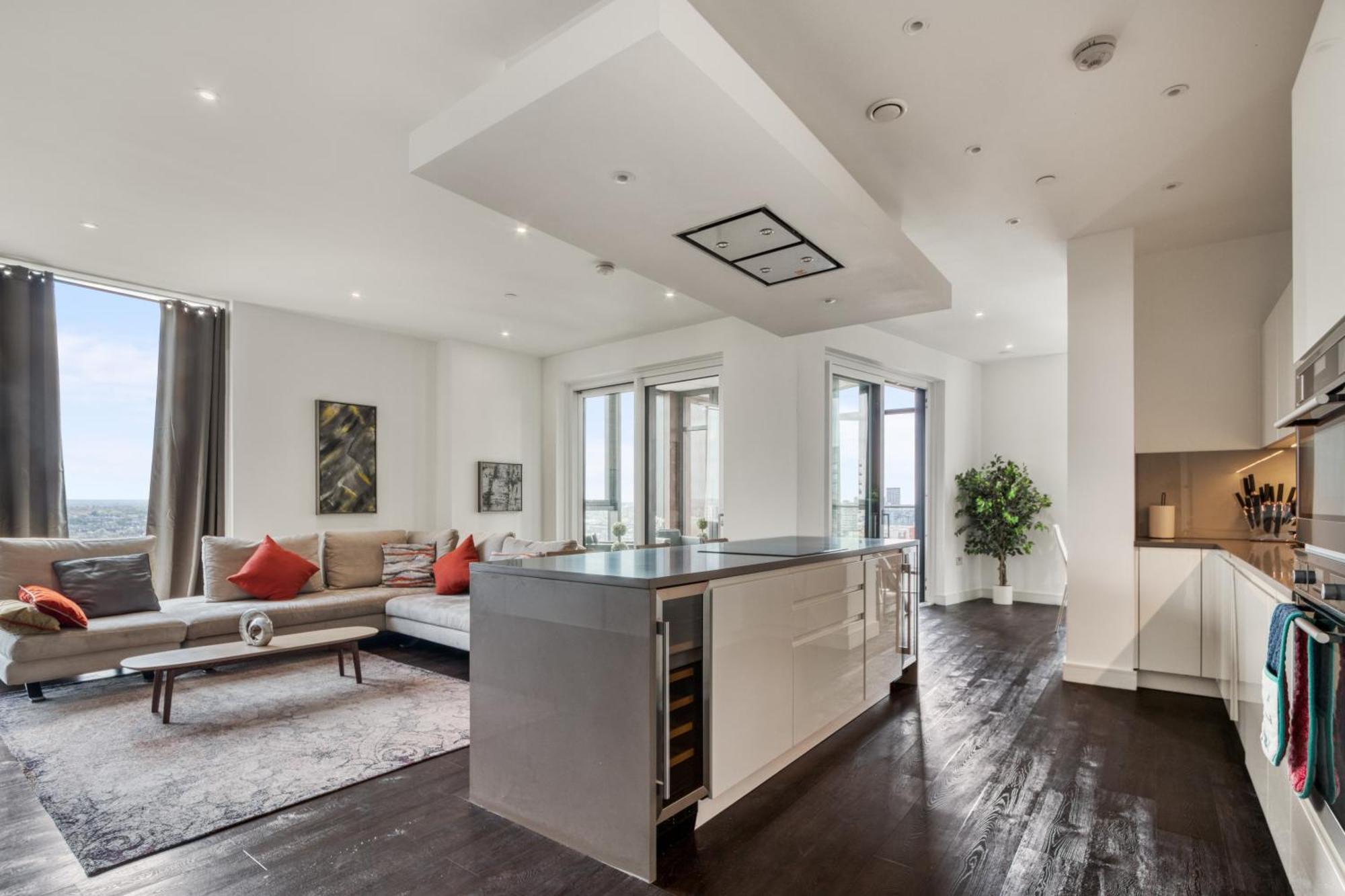 Stunning 360º View Luxurious Penthouse Apartment London Exterior photo