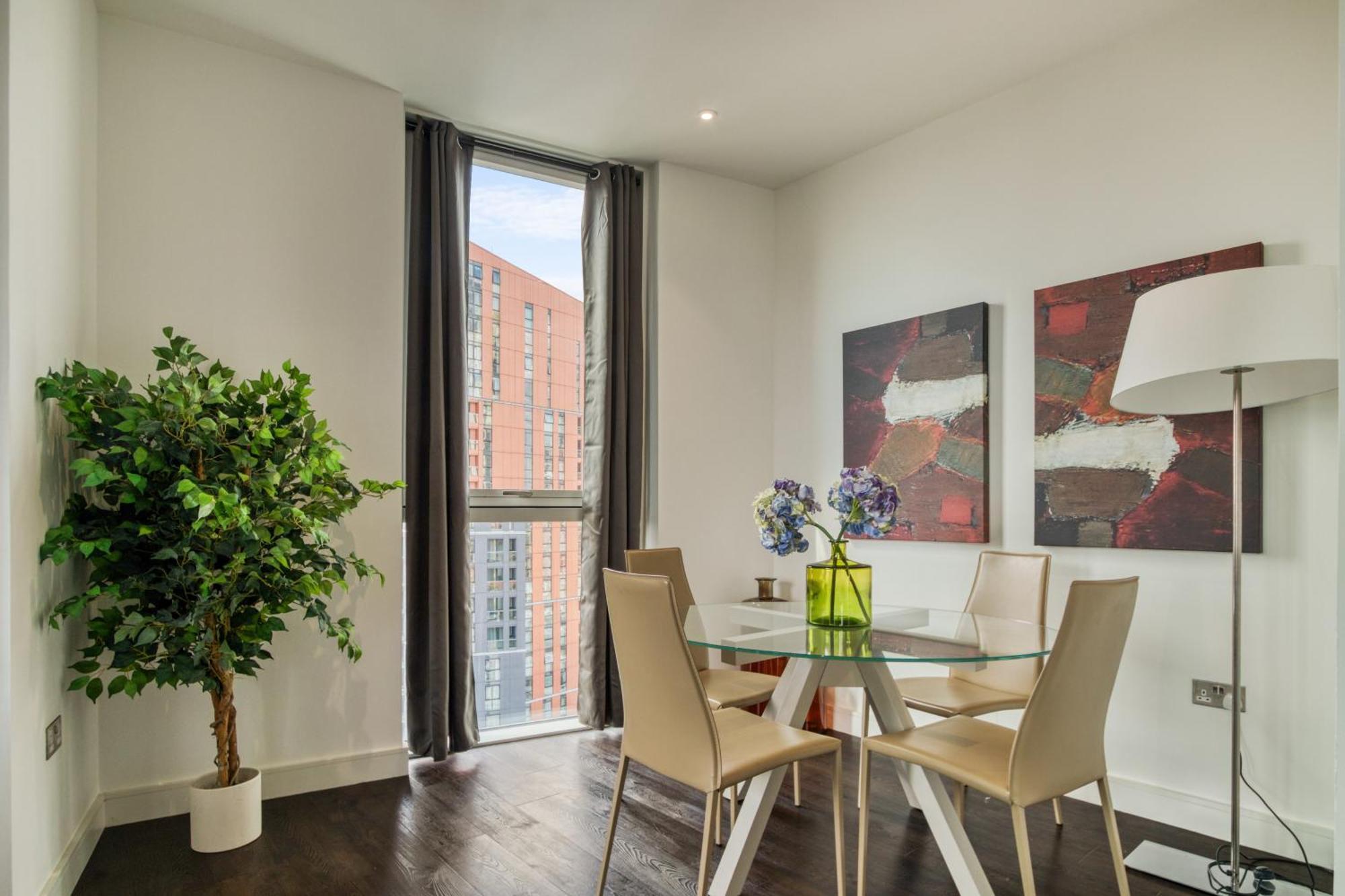 Stunning 360º View Luxurious Penthouse Apartment London Exterior photo