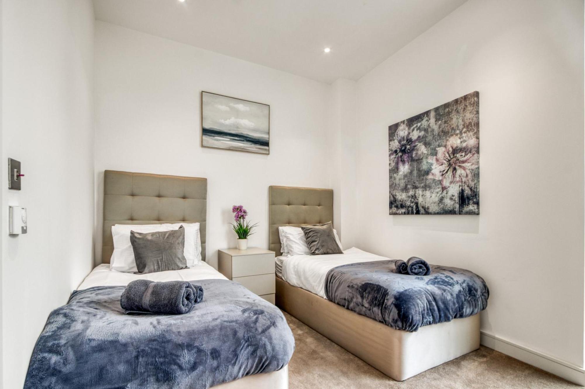 Stunning 360º View Luxurious Penthouse Apartment London Exterior photo