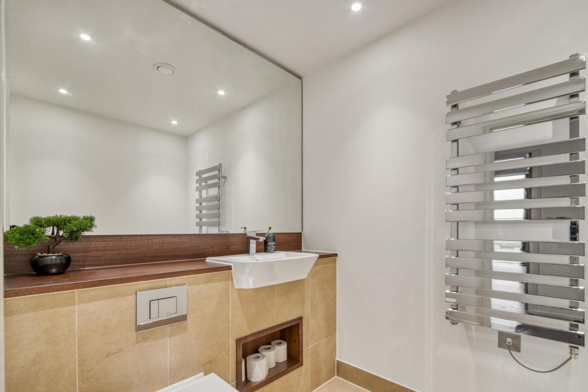 Stunning 360º View Luxurious Penthouse Apartment London Exterior photo