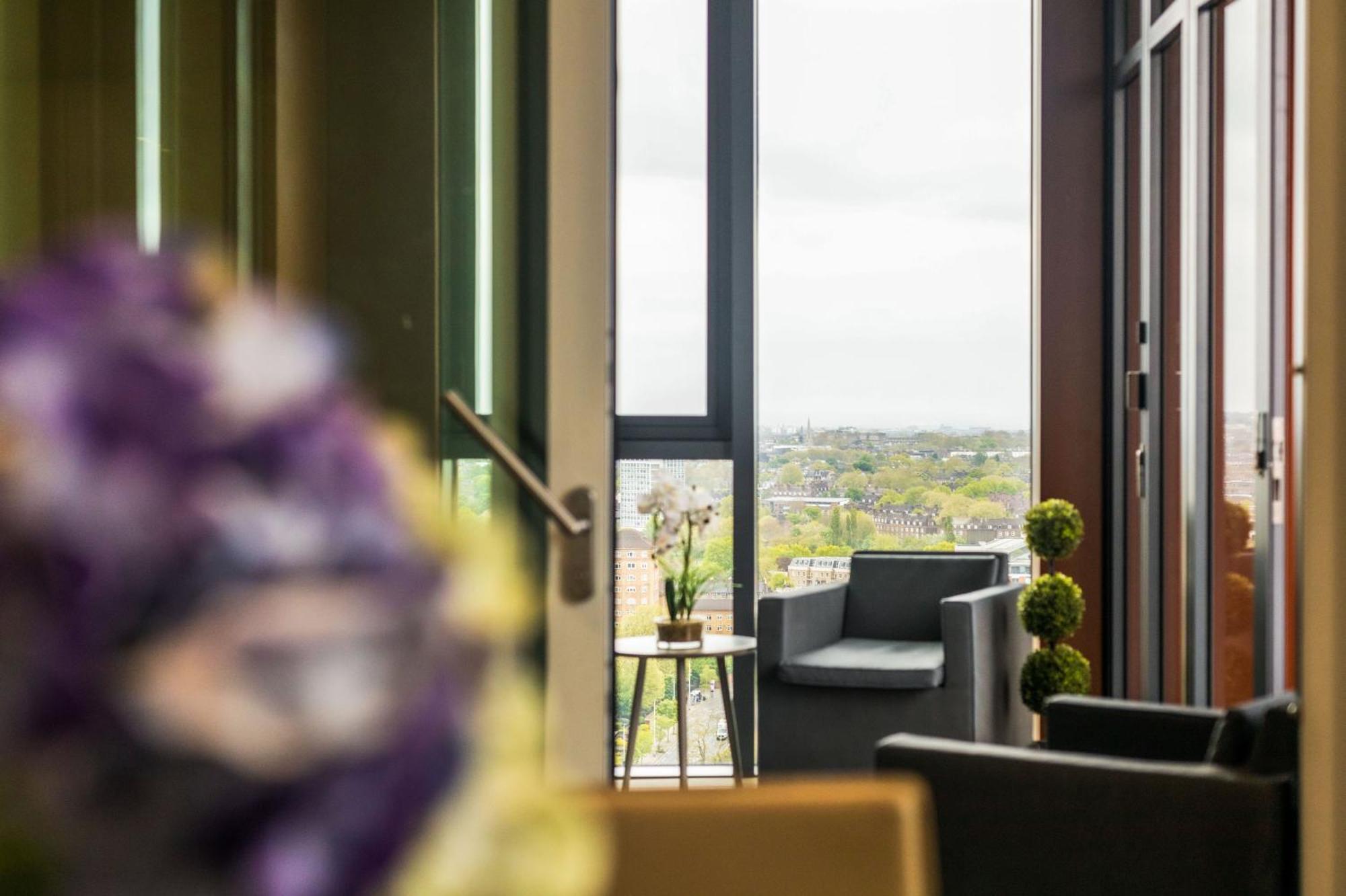 Stunning 360º View Luxurious Penthouse Apartment London Exterior photo